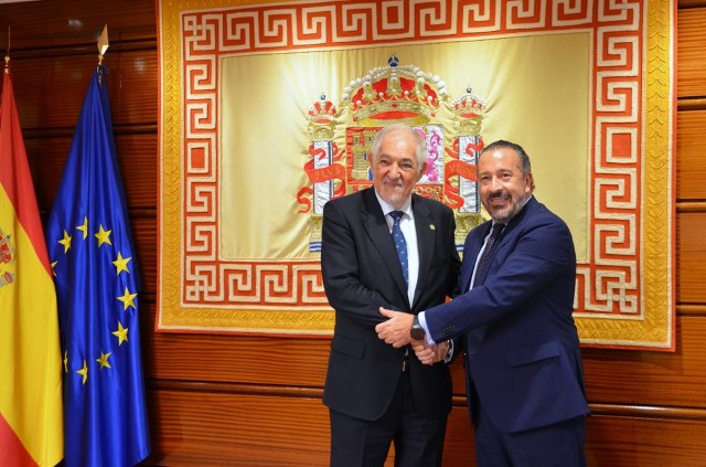 Visita al Tribunal Constitucional del Presidente del Consejo General de Procuradores de España